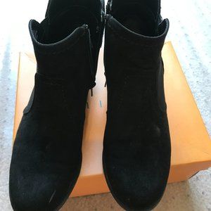 UNISA BALCK pattered booties side zipped